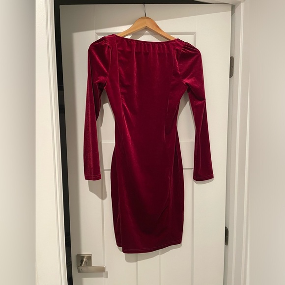 Red Velvet Bodycon Dress, 3/4 capped sleeves - Picture 2 of 2